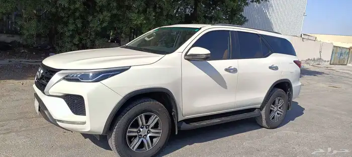 Toyota Fortuner 3