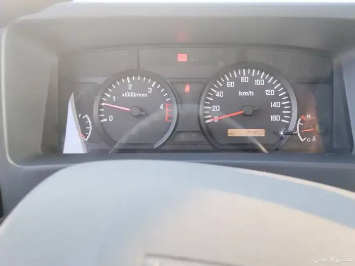 ايسوزو وايت ماء شبه وكاله 14