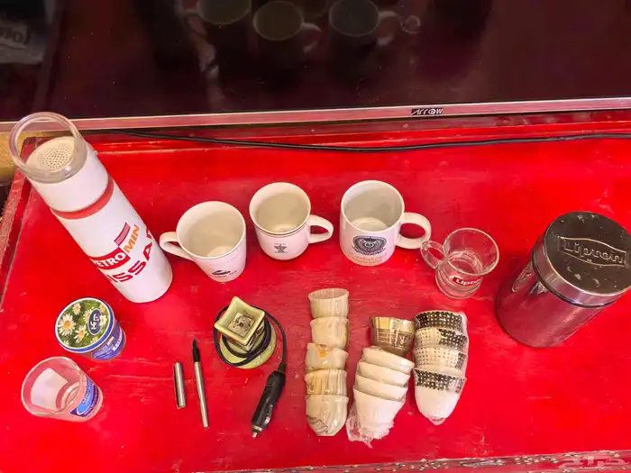 مجموعة كأسات شعارات متعدده للشاهي والمناسبات 0