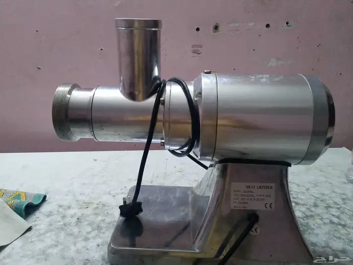 فرامه لحم او بواقي بكامل عدته مستخدم نظيف جدا للبيع ع السوم 0