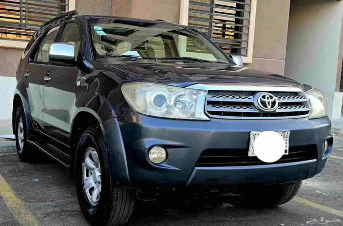 جيب تويوتا فورتشنر 2010 1