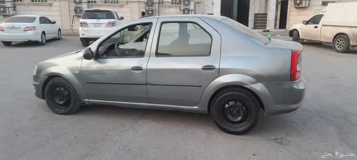 Renault Logan 2012 3