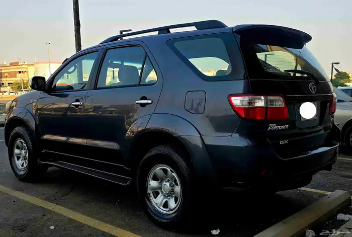 جيب تويوتا فورتشنر 2010 8