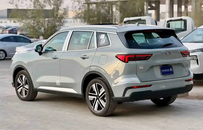 فورد تريتوري 2026 تيتانيوم ( لا تفوتك خدماتنا ) 4