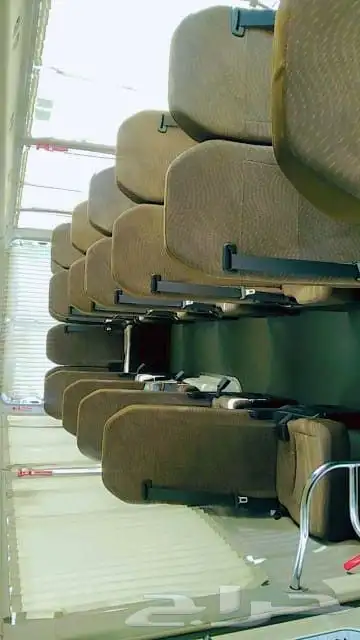 There are stones a head a school a restaurant an airport and 9