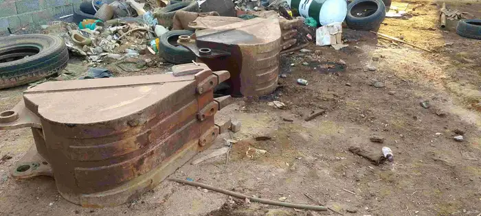 2 بكتات بوكلين مقاس 80 1