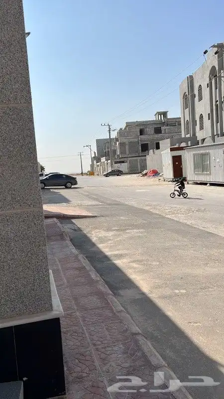 معلم   بنا يماني درجة أولى قديم في المملكة متواجد في الحناك 0