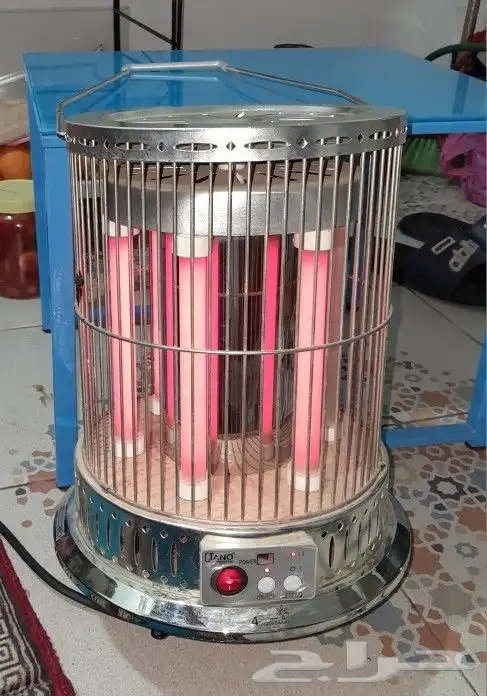 دفايه استعمال قليل بالاستيكر حقهاماركه السيف 2000وات 6شمعات 0