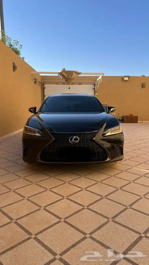 لكزس es F sport اعلى فئة 1