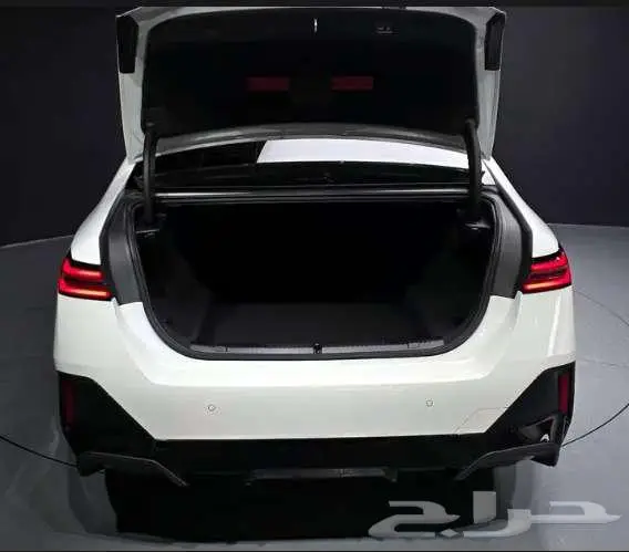 BMW 520i Special Edition 2024 الميموني للاستيراد من كوريا 12