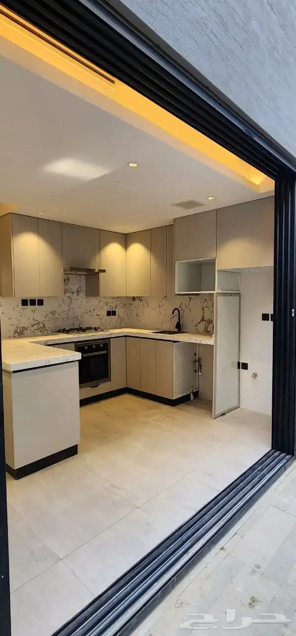 فيلا (تاون هاوس) جديدة للإيجار الرياض حي العارض 120.000 7