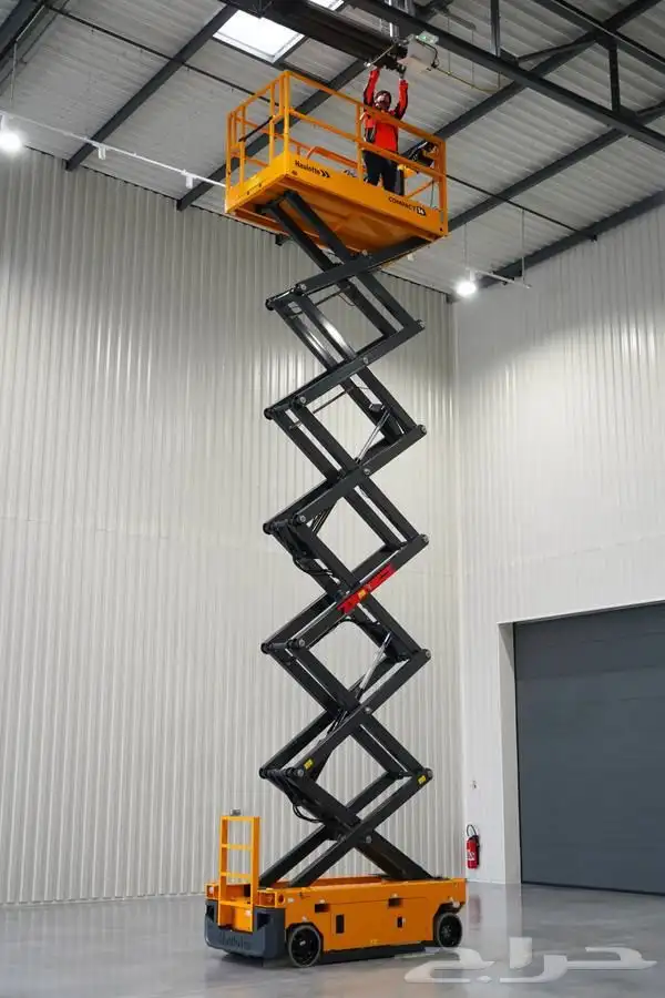 Scissor lifts تاجير جميع الرافعات المقصيه 1