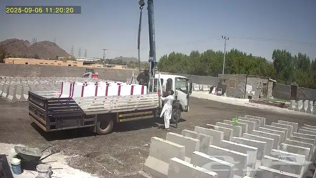 حواجز خرسانيه سفتي مصدات 1