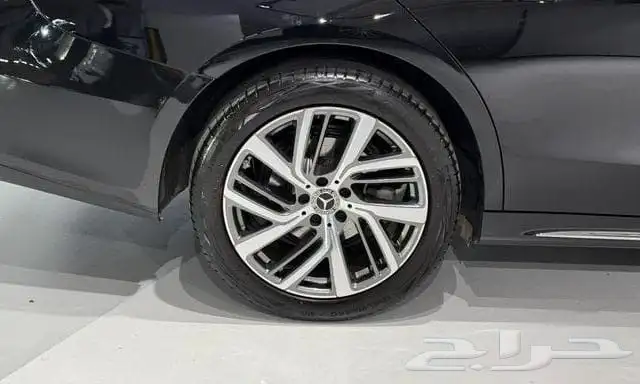 مرسيدس-بنز E220 2024 إستيراد كوريا - معرض العصيمي 13