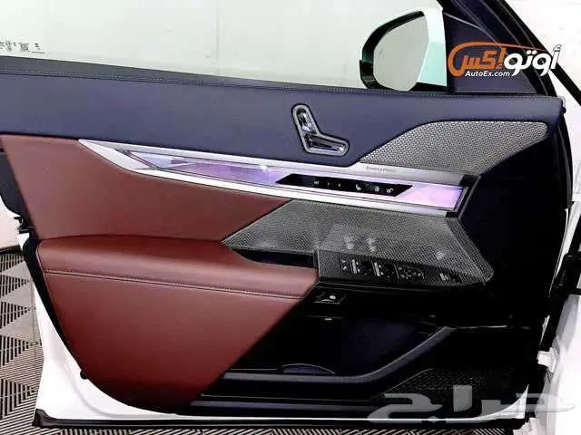 2025 بي إم دبليو 740i 9
