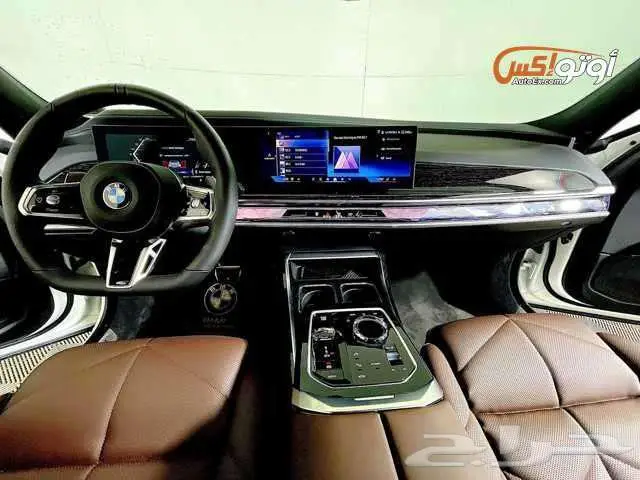 2025 بي إم دبليو 740i 11