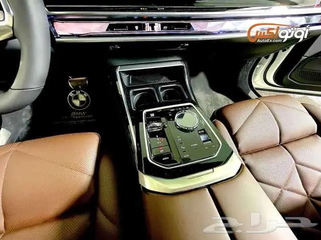2025 بي إم دبليو 740i 15