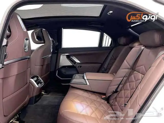 2025 بي إم دبليو 740i 17