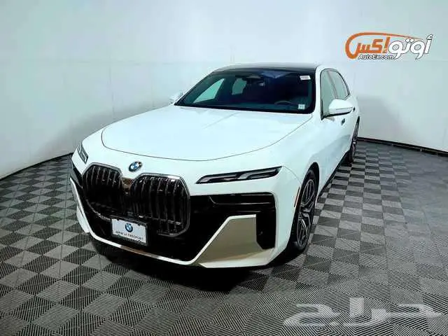 2025 بي إم دبليو 740i 2