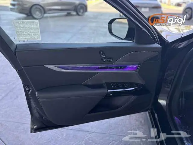 2025 بي إم دبليو 740i xDrive 5