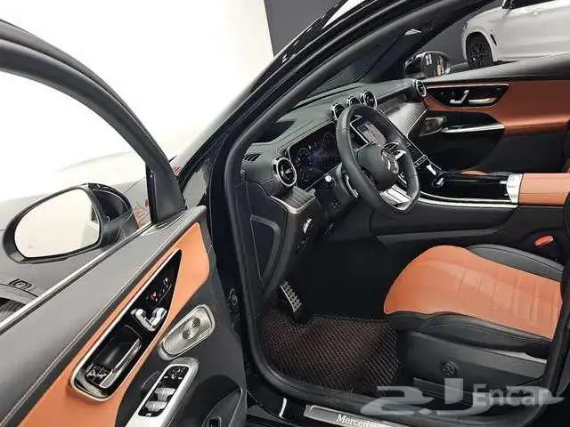 مرسيدس GLC300 COUPE 2024 4