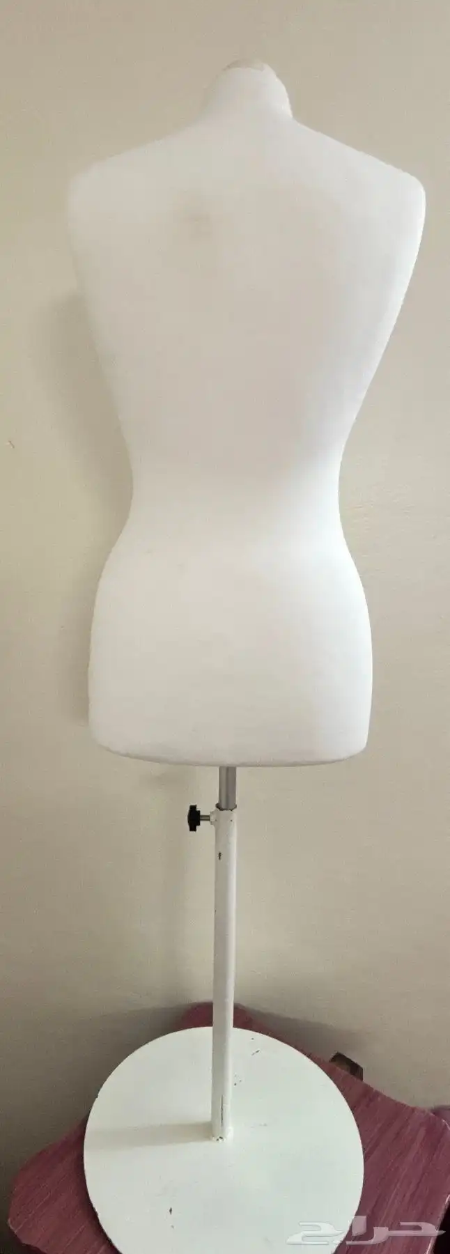 مانيكان ابيض إيجار 2