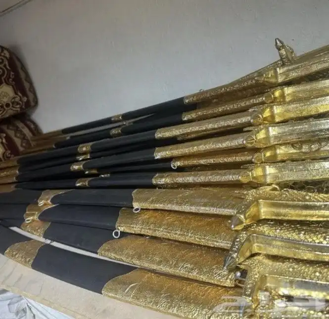 تأجير سيوف وسماعات 1