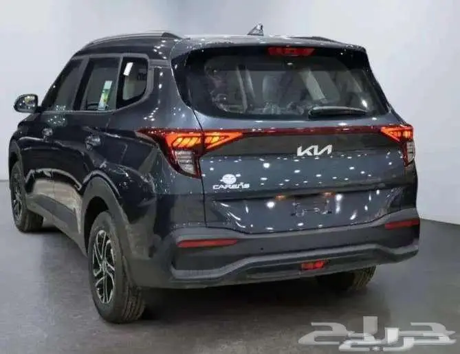 كيا كارينز موديل 2025 11