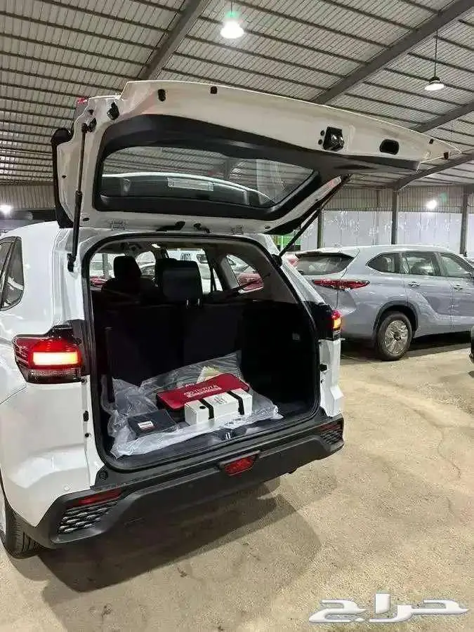 تويوتا انوفا بنزين GL 2026 سعودي 13