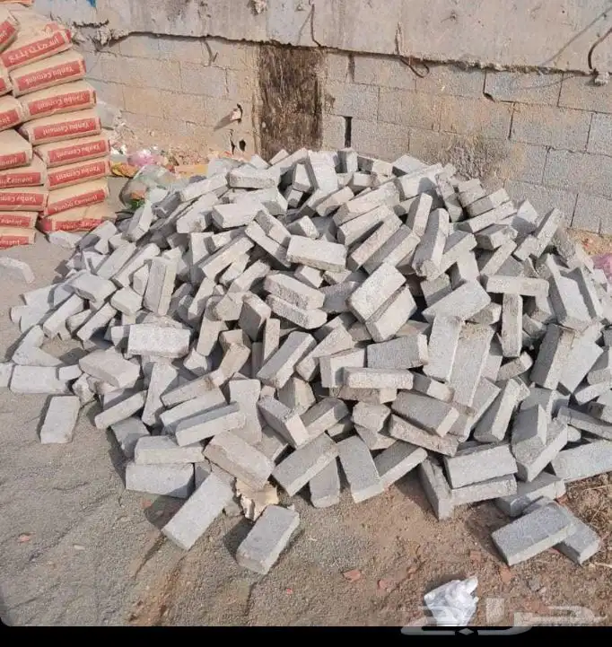 بطحاء أسمنت طوب عتب خرسانه قلاب دينة طرطشة بلاط بندورة معلم 2