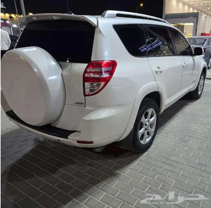 Toyota Rav 4 - 2012 - Limited - Full Option - Automatic 5
