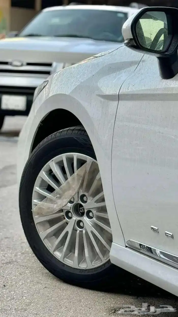 تويوتا كامري نص فل LE بنزين 2025 باقل الاسعار 2