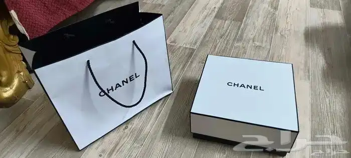 كيس وعلبة عطر شانيل أصليين من أمريكا للبيع 3