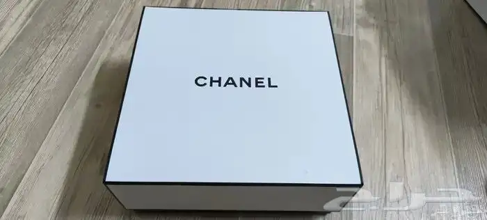 كيس وعلبة عطر شانيل أصليين من أمريكا للبيع 1