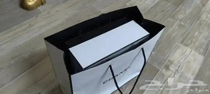 كيس وعلبة عطر شانيل أصليين من أمريكا للبيع 4