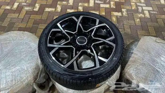 جنوط رنج روفر 2023 جديد مقاس 285 40R23 2