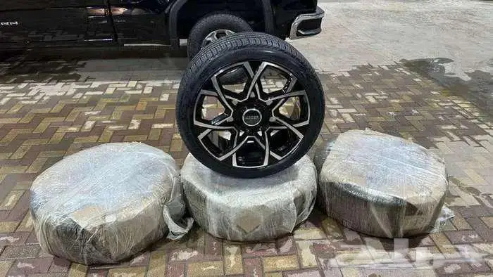 جنوط رنج روفر 2023 جديد مقاس 285 40R23 1