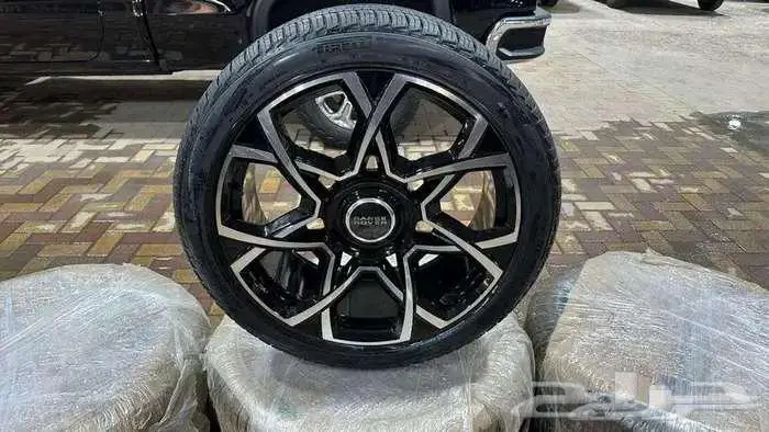 جنوط رنج روفر 2023 جديد مقاس 285 40R23 0