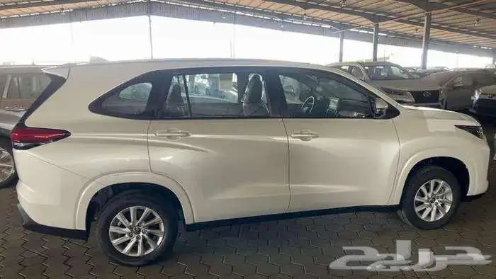 تويوتا انوفا GL 2026 4