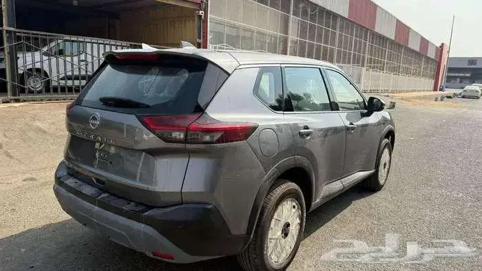 نيسان اكس تريل 5 و 7 راكب بدون دبل ودبل 2026 11