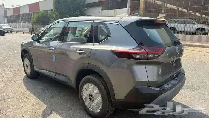 نيسان اكس تريل 5 و 7 راكب بدون دبل ودبل 2026 10