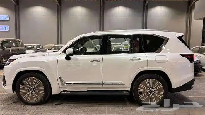 لكزس LX600 BB 2025 سعودي 3