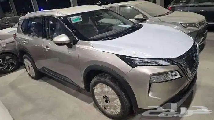 نيسان اكس تريل نص فل sv - 2025 - اقساط 1