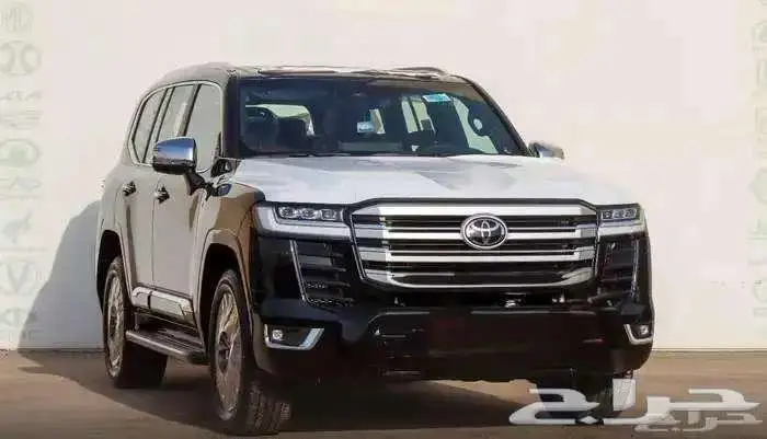 لاندكروزر VXR موديل 2025 بنزين حبه فقط لون اسود 1