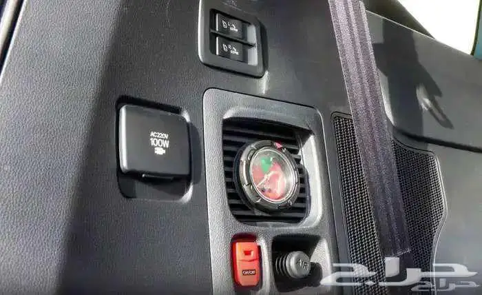 لاندكروزر VXR موديل 2025 بنزين حبه فقط لون اسود 15