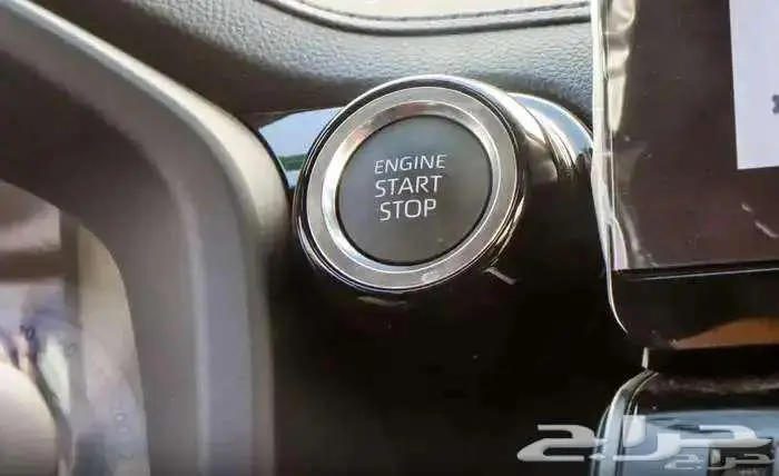 لاندكروزر VXR موديل 2025 بنزين حبه فقط لون اسود 20