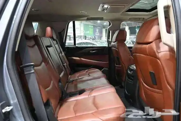 كاديلاك اسكاليد 2018 فل كامل سعودي 10