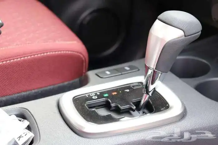 تويوتا هايلوكس S-GLX فل كامل 2025 سعودي بنزين افضل الاسعار 5