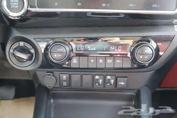 تويوتا هايلوكس S-GLX فل كامل 2025 سعودي بنزين افضل الاسعار 3