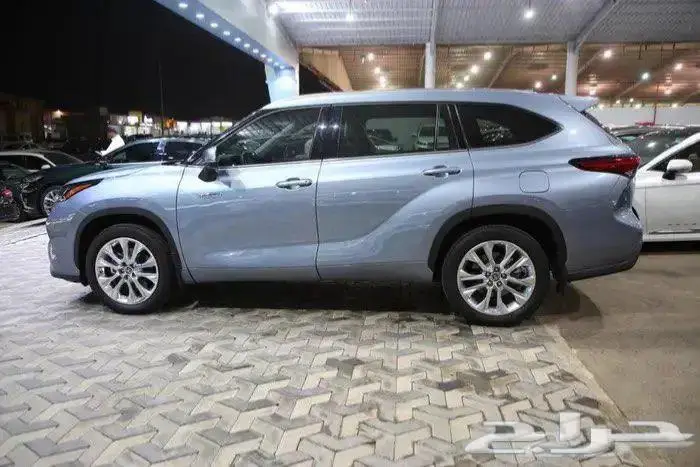 تويوتا هايلندر فل كامل ليمتد هايبرد بانوراما جلد موديل 2023 3